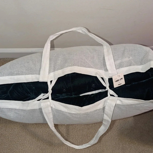 NWT Anthropologie Velvet Emery Quilt Twin size - Picture 9 of 9